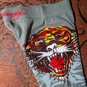 NWOT Ed Hardy Waffle Crop Capris